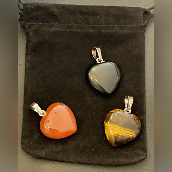 3 heart semi precious stones carnelian , Tigers eye Onyx each has a bail pendant - Picture 2 of 7